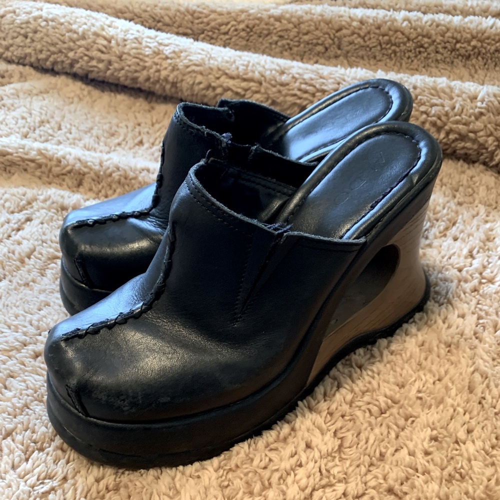 ALDO faux wood slip on wedge